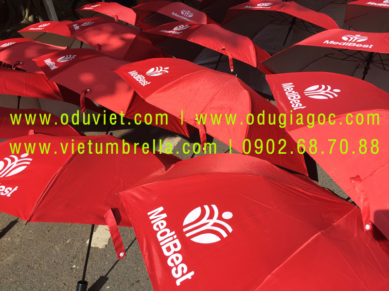 xưởng sản xuất ô dù cầm tay in logo quảng cáo